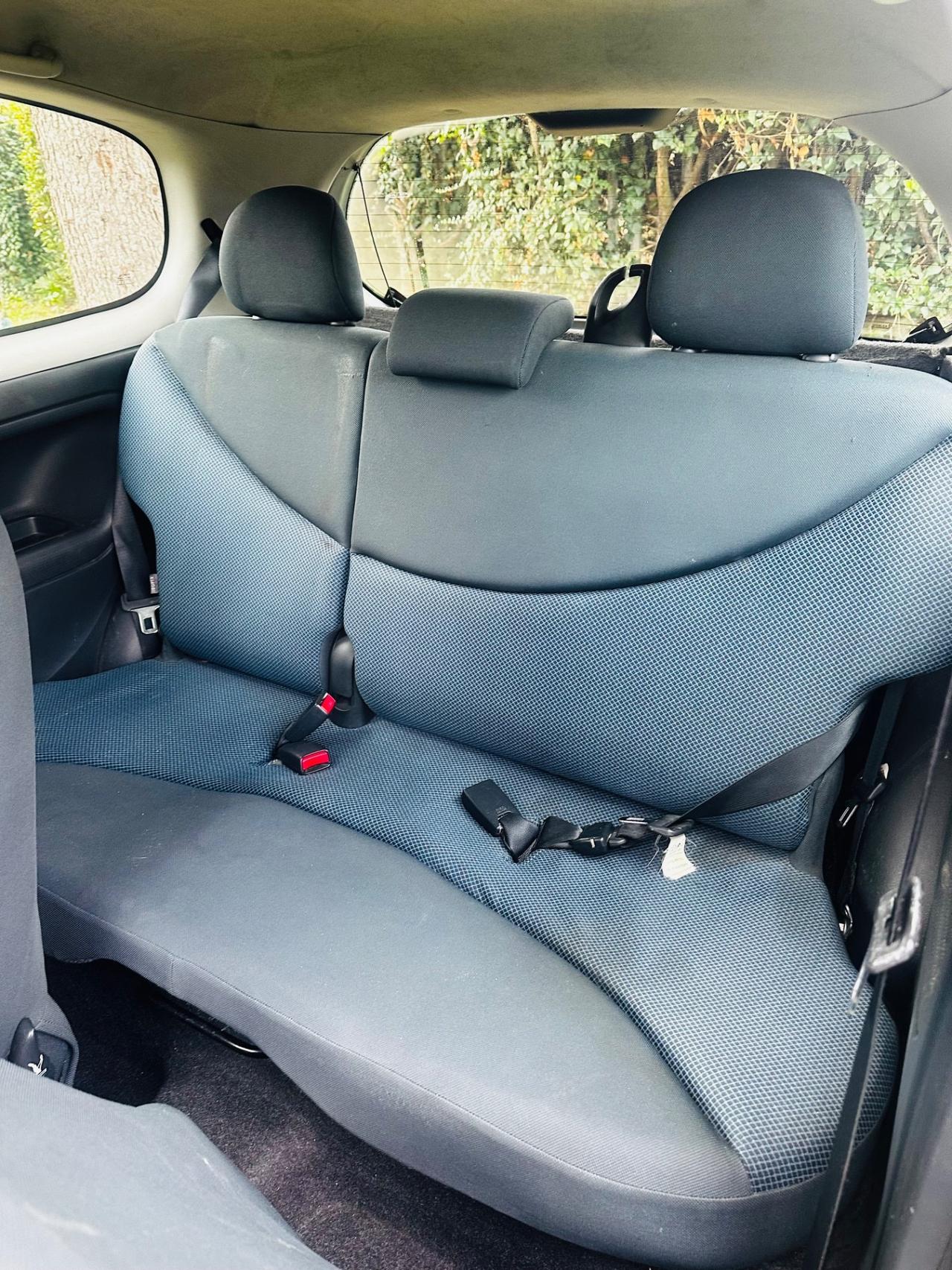 Toyota Yaris 1.0 3 porte Sol