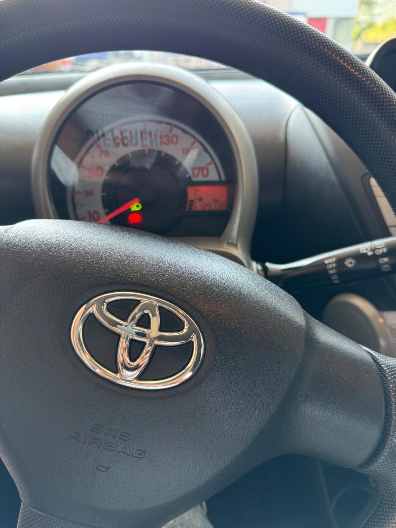 Toyota Aygo 1.0 12V VVT-i 5 porte Cool Soda Connect