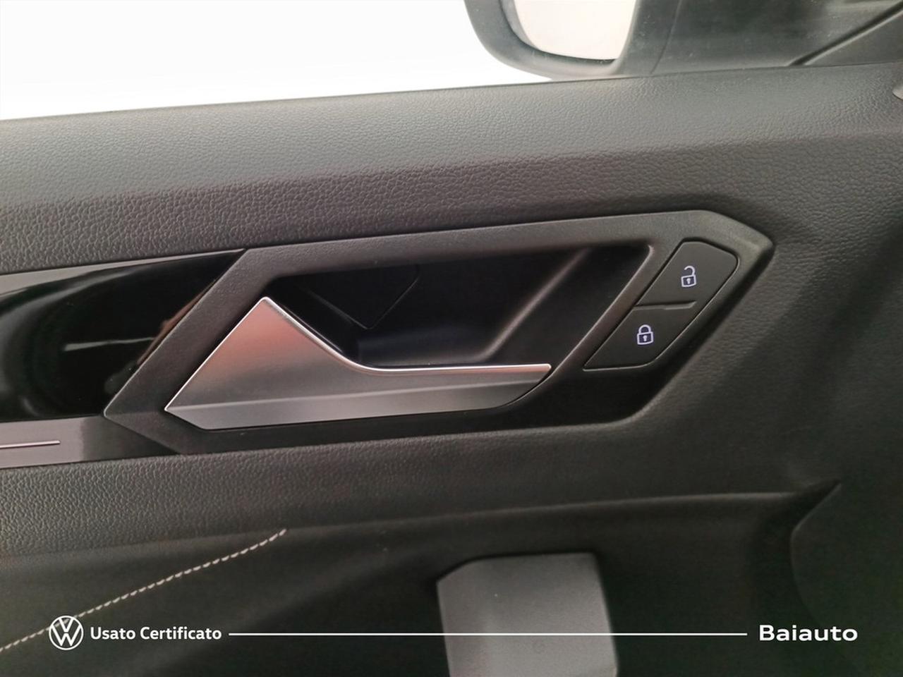 Volkswagen T-Roc 1.0 tsi 115cv r line