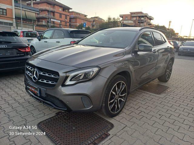 MERCEDES-BENZ GLA 200 d Automatic Business Extra