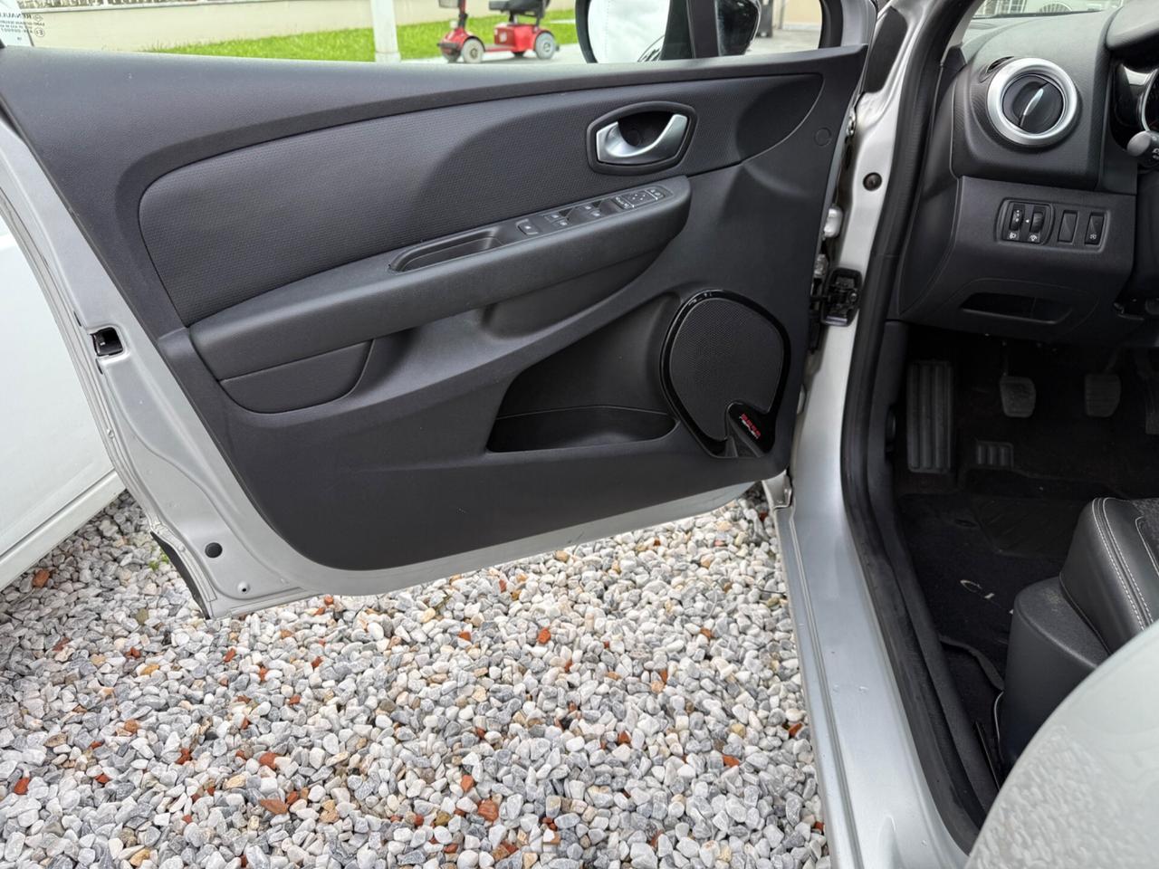 Renault Clio dCi 8V 90 CV 5 porte Duel2 EURO 6