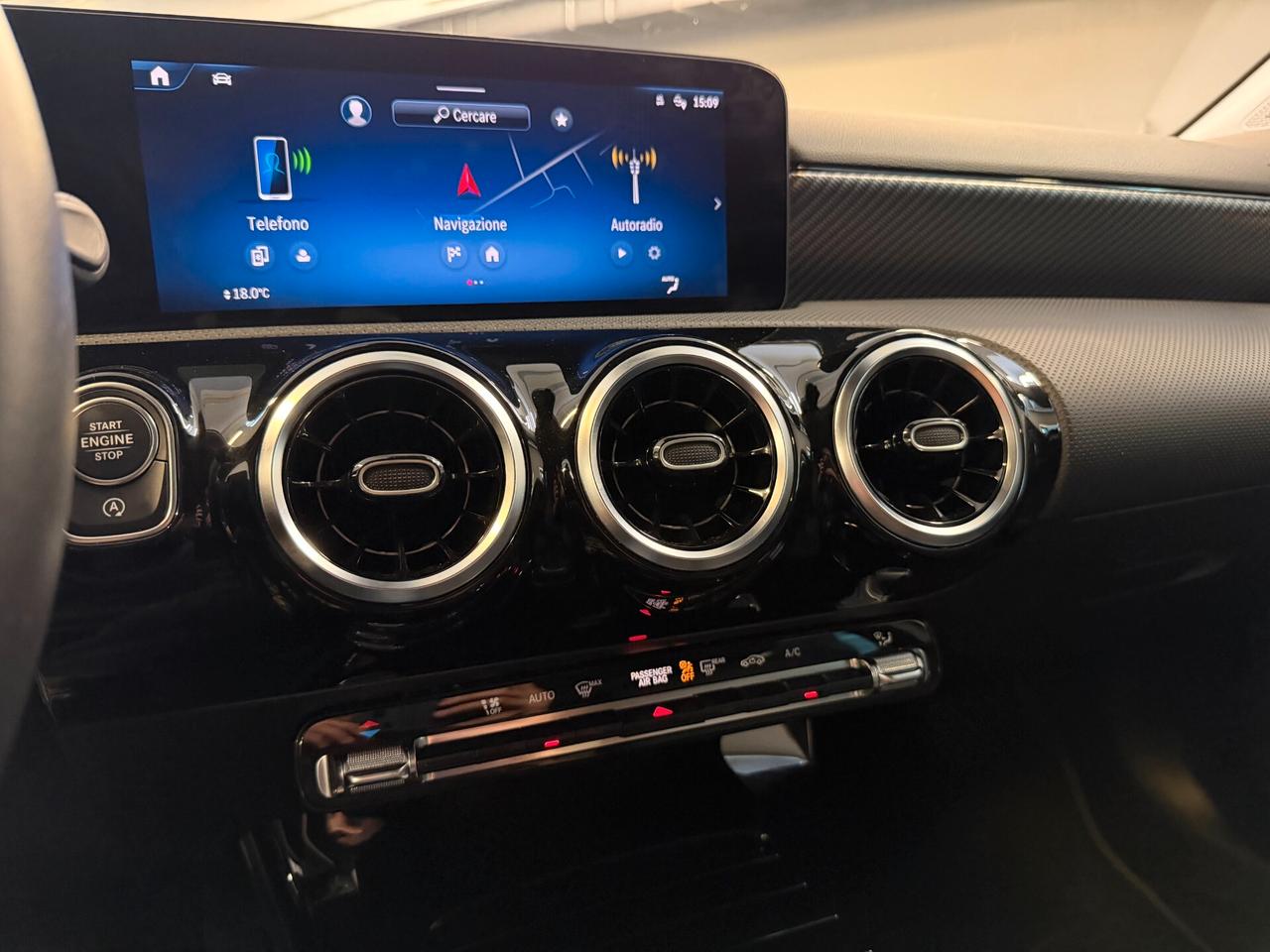 Mercedes-Benz A 180 NEOPATENTATI Advanced Plus AUTO - TELECAMERA - SEDILI RISCALDATI