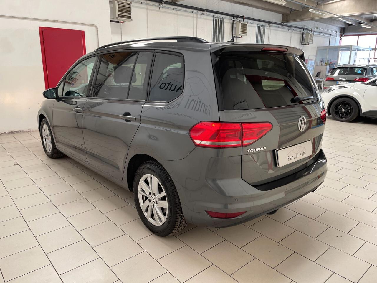 Volkswagen Touran Volkswagen Touran Business 2.0 TDI 7p dsg-Ok Neopatentat-LEGGI SOTTO