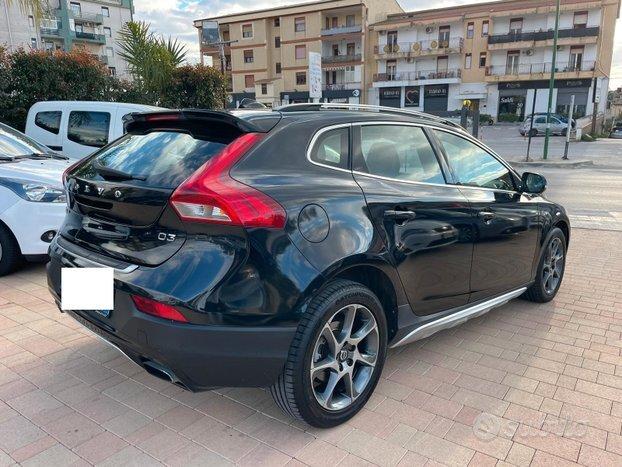 Volvo V40 Cross Country "Finanziabile Senza Busta Paga"