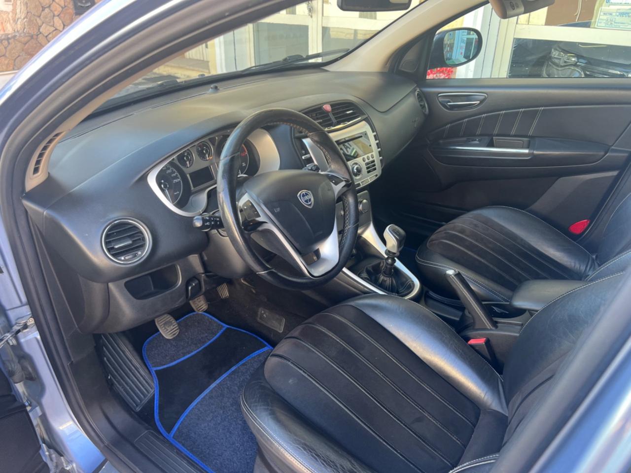 Lancia Delta 1.6 MJT DPF Platino
