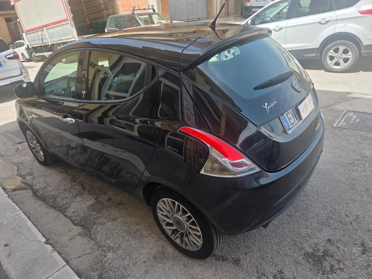 LANCIA YPSILON 1.2 BENZINA 70 CV SOLI KM 56000 CERTIF