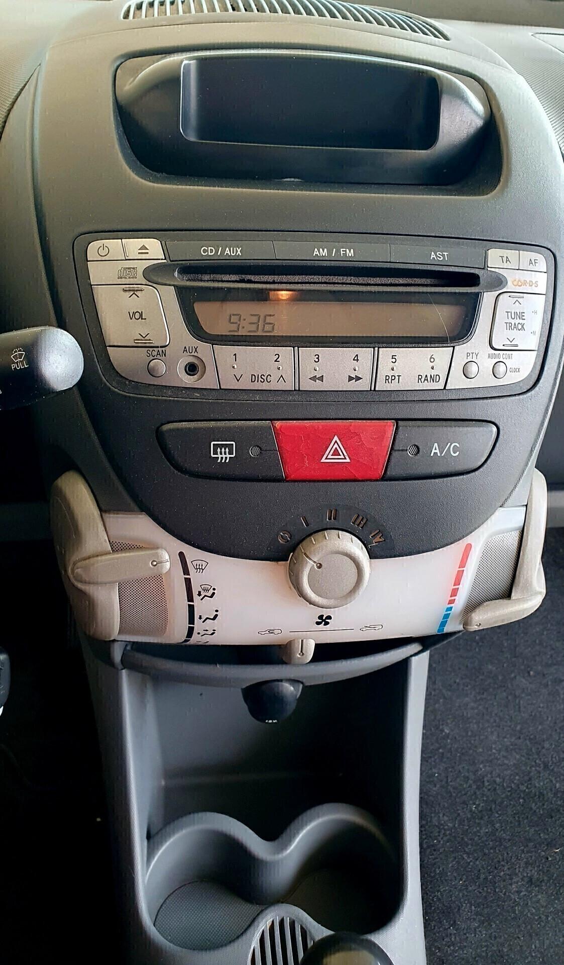 Peugeot 107 1.0 BENZ. - 2008 - KM. 127.000 UNIPRO