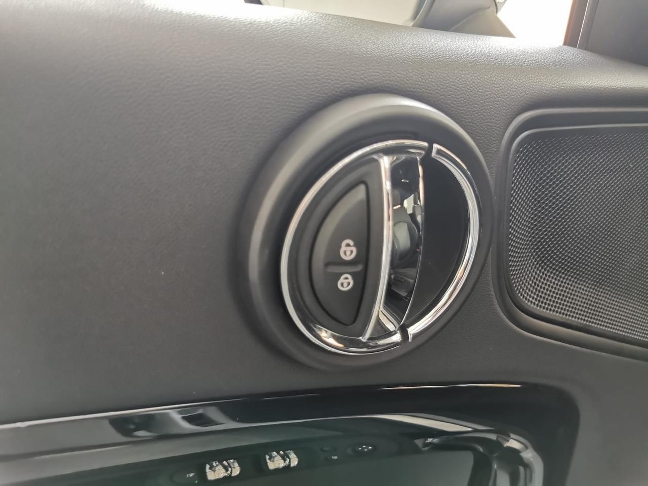 MINI 2.0 Cooper SD Countryman ALL4 Automatica
