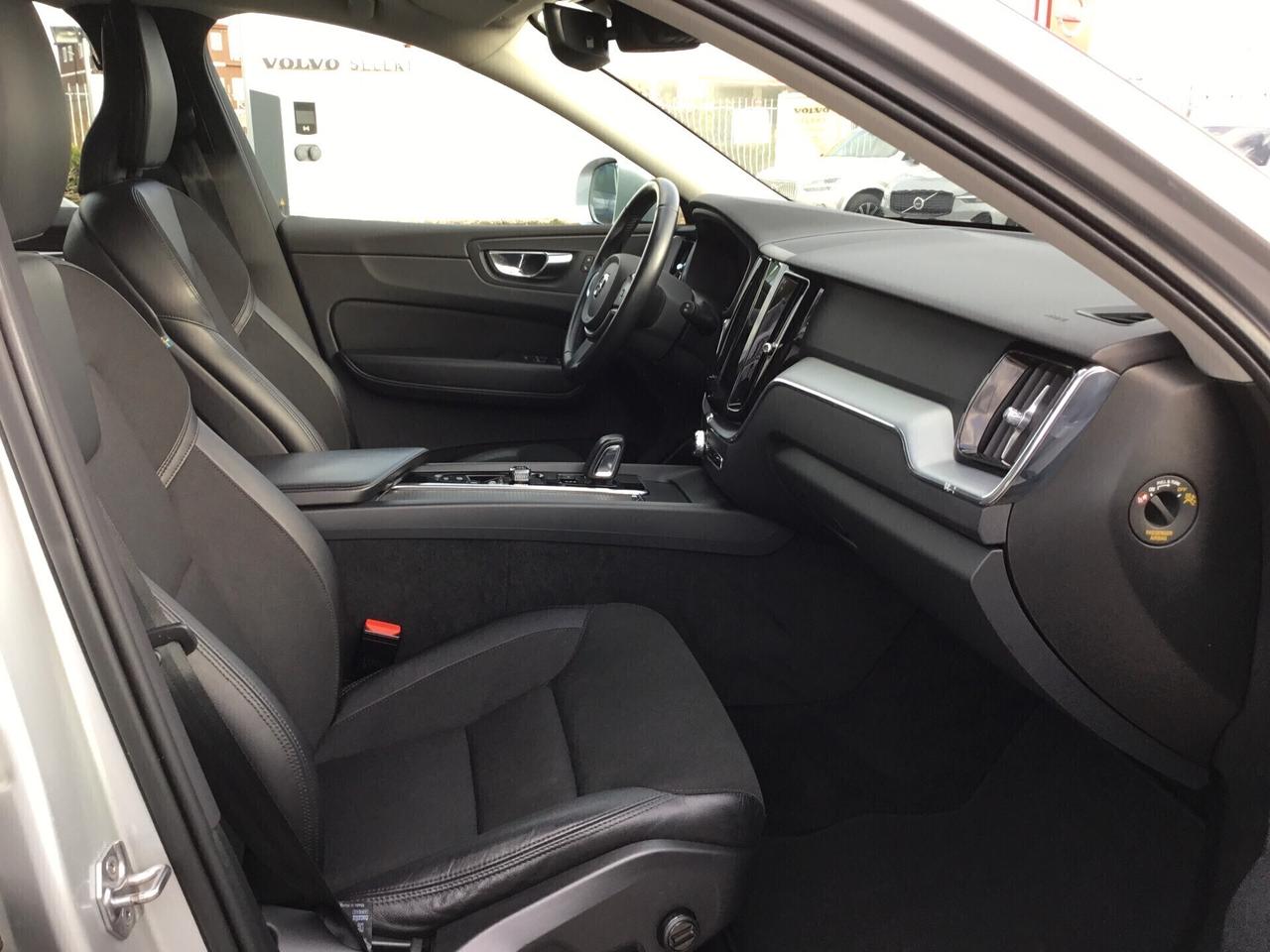 Volvo XC 60 B4 (d) AWD Geartronic Momentum Pro