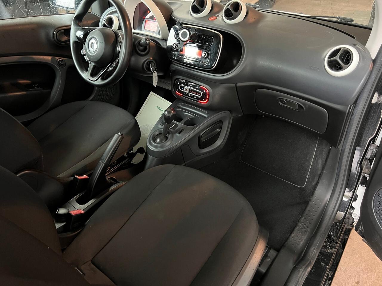 Smart ForTwo 70 1.0 twinamic Youngster / ANCHE NEOPATENTATO