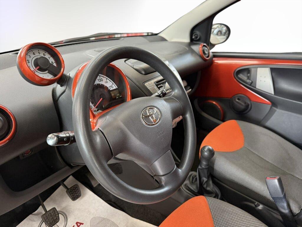 Toyota Aygo 5 Porte 1.0 VVT-i Lounge Connect