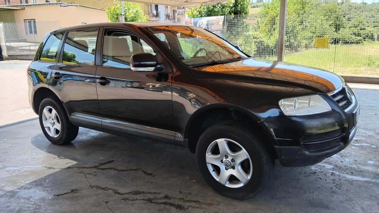 Volkswagen Touareg 2.5 TDI