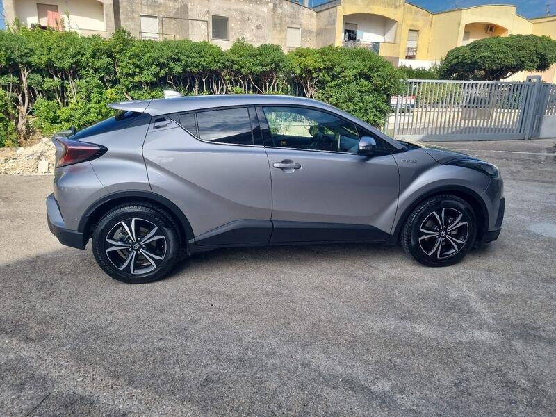 Toyota C-HR 1.8 Hybrid E-CVT Style