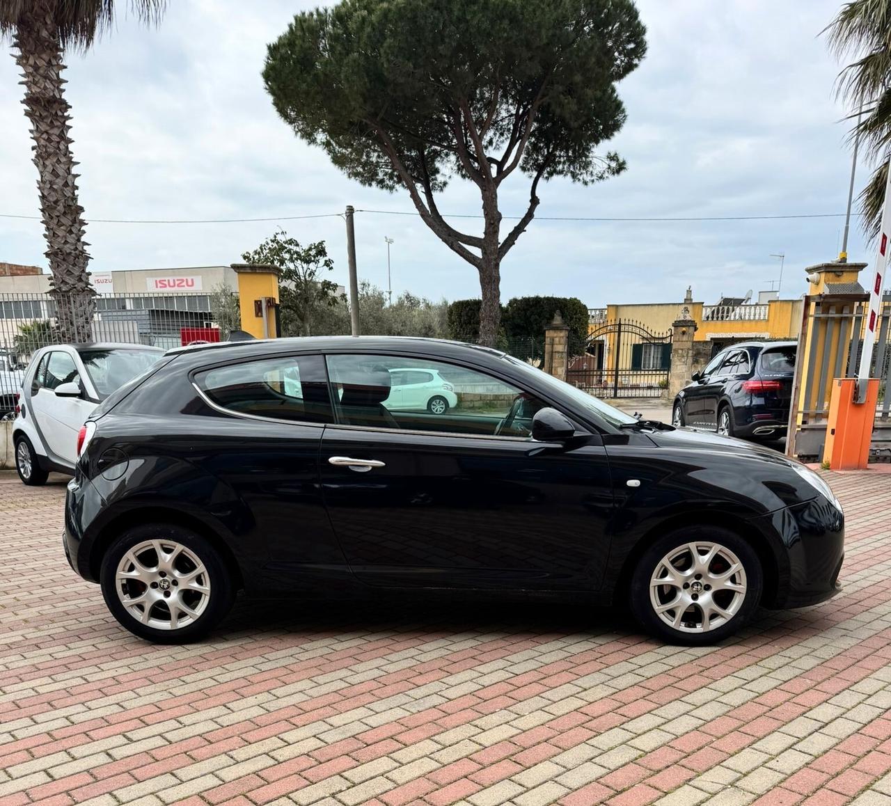Alfa Romeo MiTo 1.6 JTDm 16V Distinctive Sport Pack