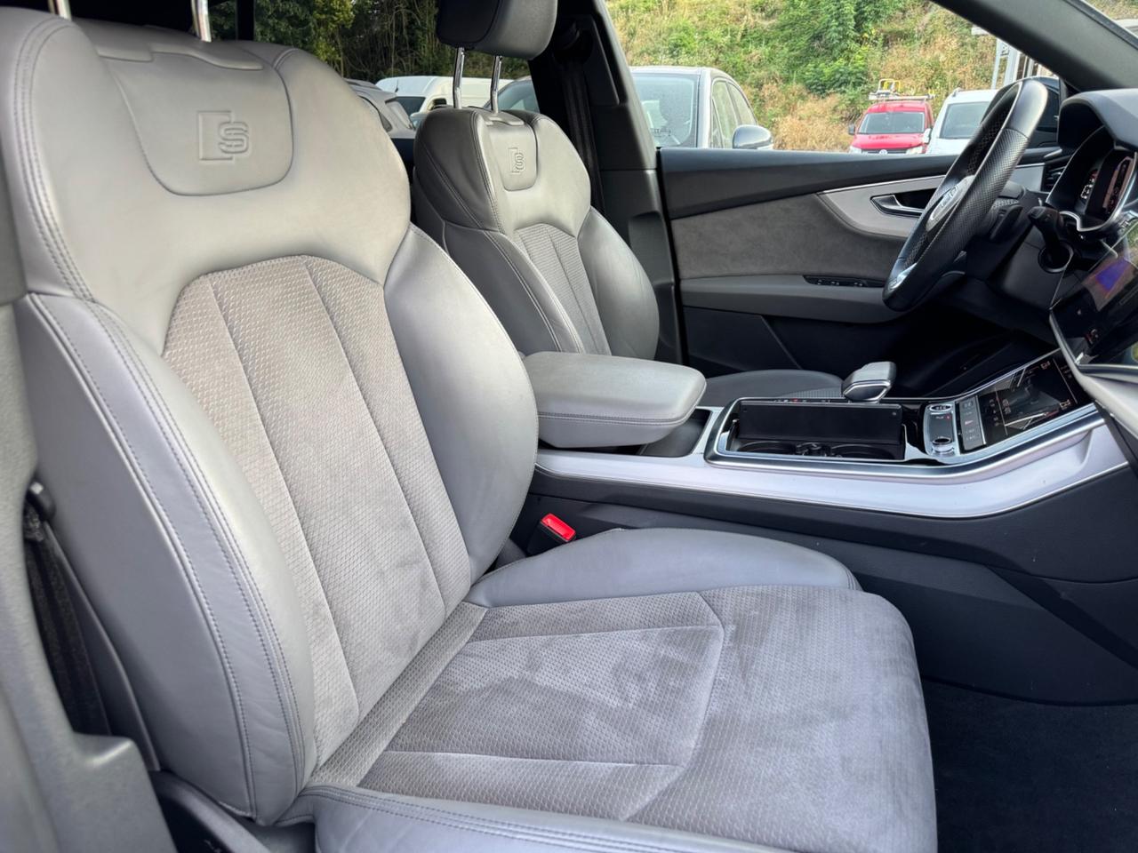 Audi Q8 45 TDI quattro S-Line Sport Tetto