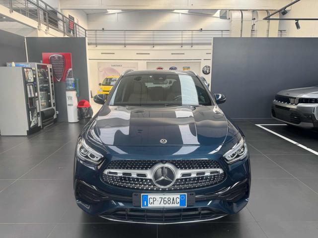 MERCEDES-BENZ GLA 200 d Automatic Premium