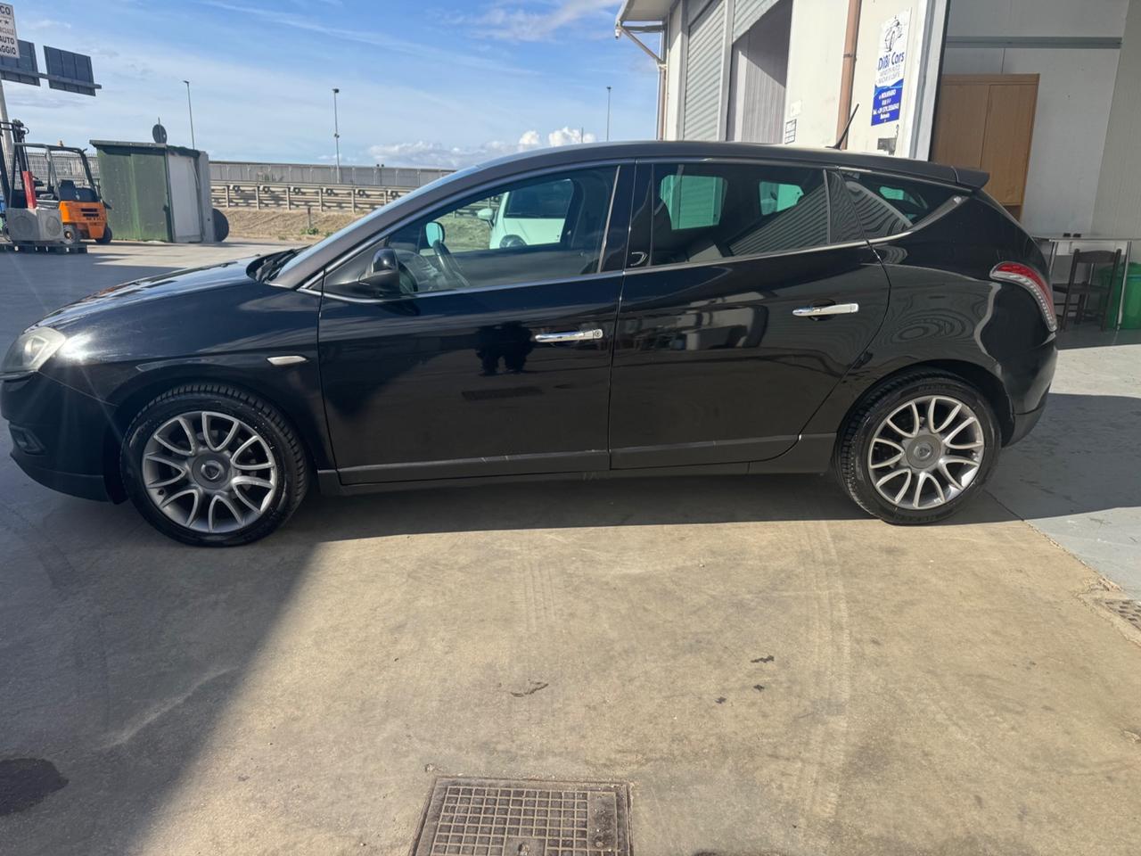 Lancia Delta 1.6 MJT DPF Platino