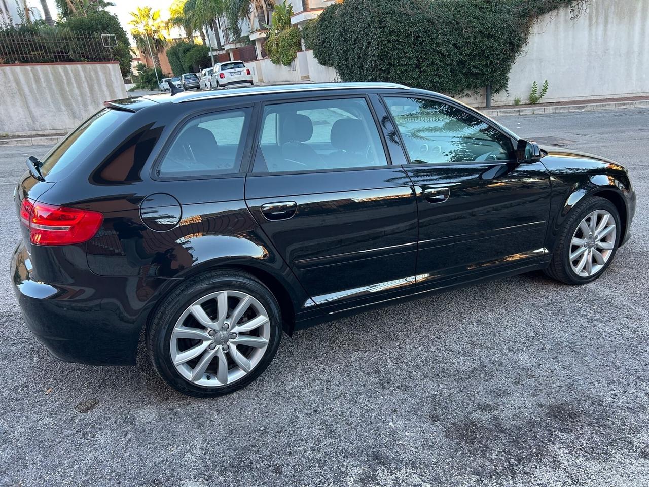 Audi A3 SPB 1.6 TDI Ambition ideale per neopatenta