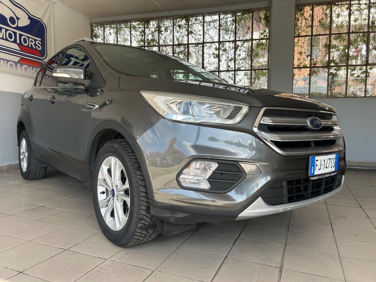 Ford Kuga 1.5 TDCI 120 CV S&S 2WD Powershift Titanium