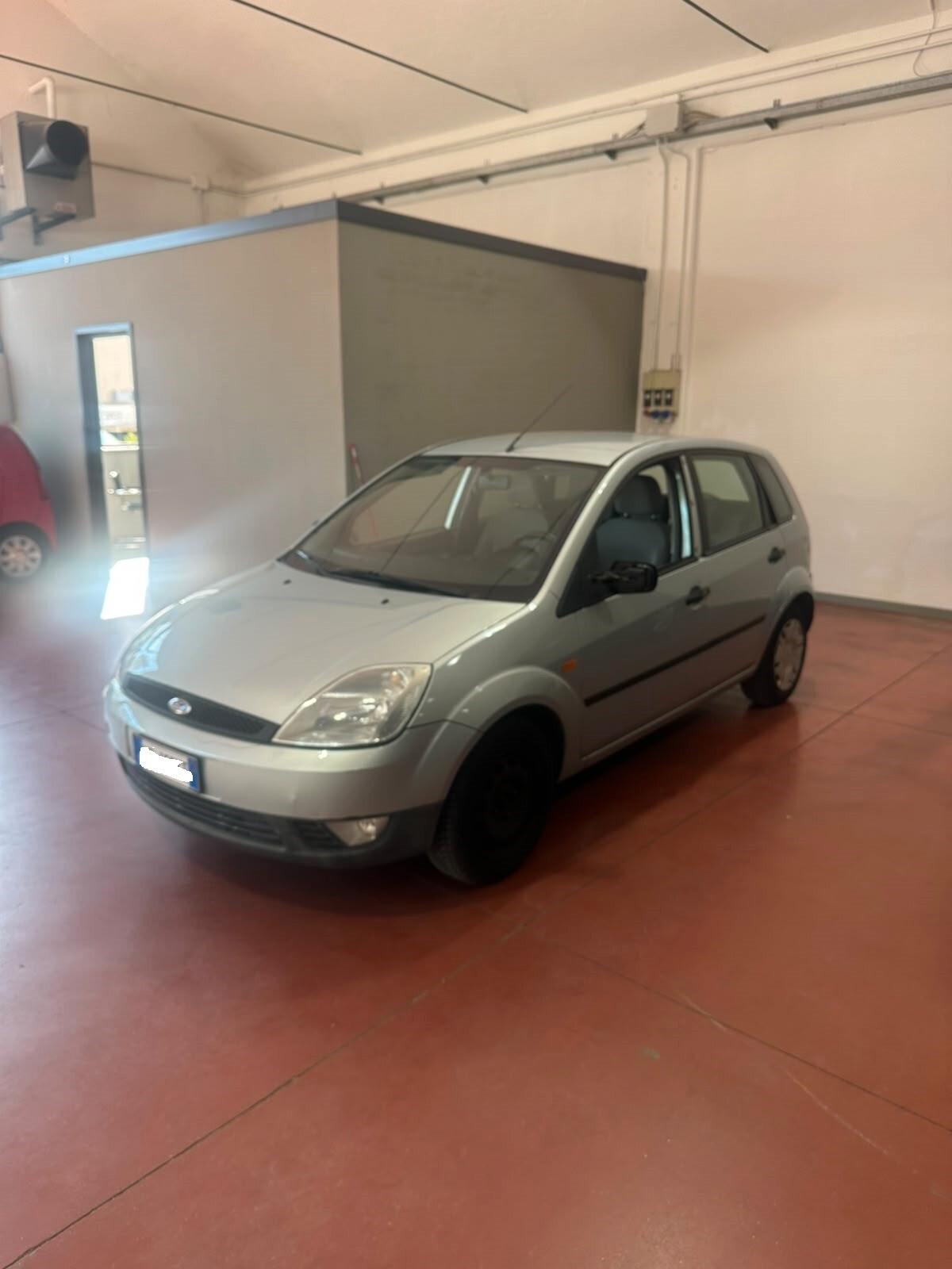 Ford Fiesta 1.2 16V 5p. Ambiente