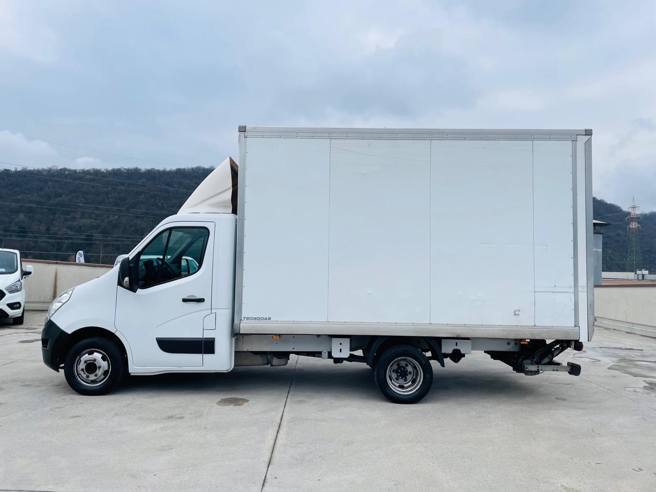 Renault Master Cabinato Con Sponda Idraulica Euro 6D UniProprietario