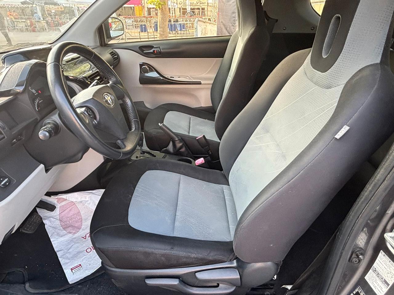 Toyota iQ 1.0 CVT Lounge