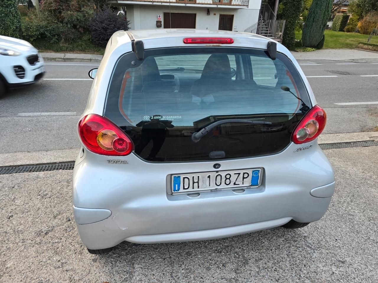 Toyota Aygo 1.0 12V VVT-i 5 porte Sol