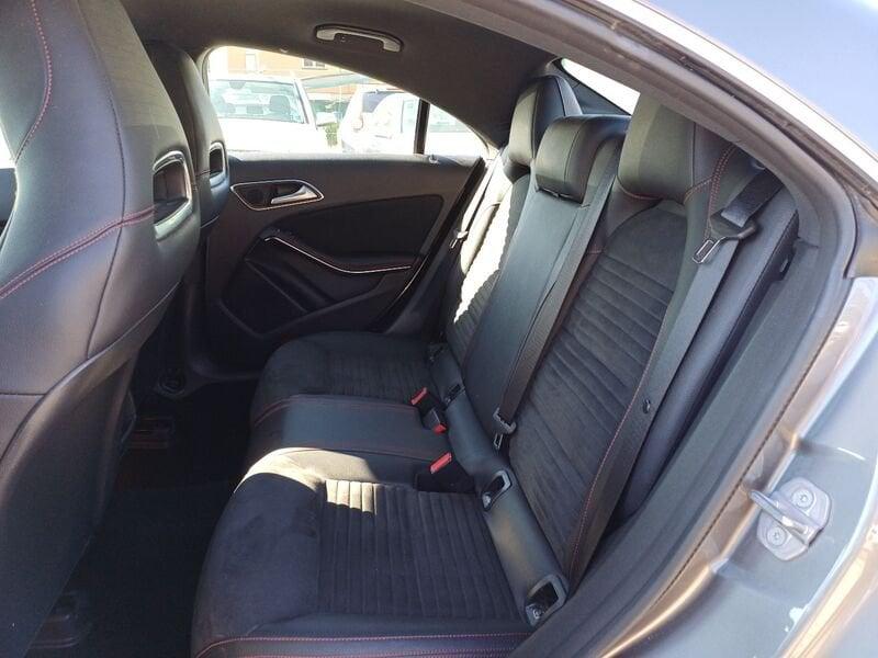 Mercedes-Benz CLA CLA Coupé 180 Premium