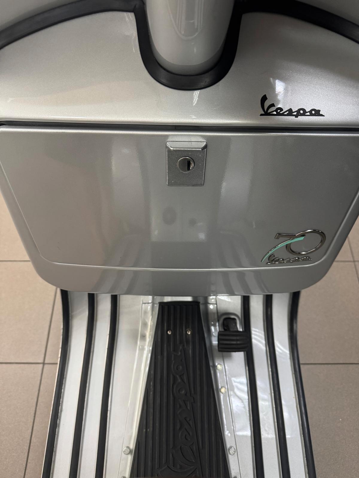 Piaggio Vespa 150 PX 70° ANNIVERSARIO SOLI 2.000 KM REALI PARI AL NUOVO!!!