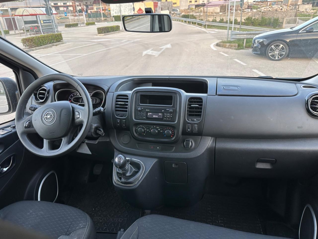 VIVARO 1.6 D 125 CV 9 POSTI