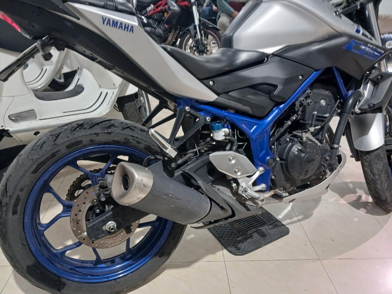 Yamaha MT-03 Naked