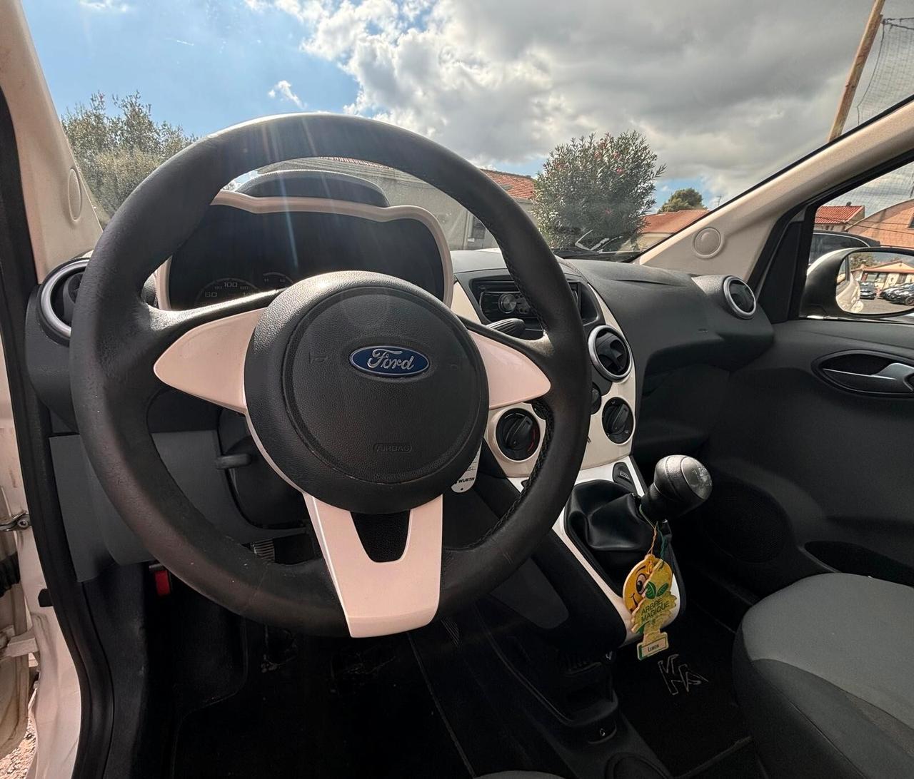 Ford Ka 1.3 TDCi 75CV Titanium