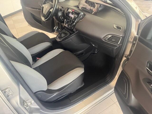 LANCIA Ypsilon 3ª serie Ypsilon 1.2 69 CV 5 po...