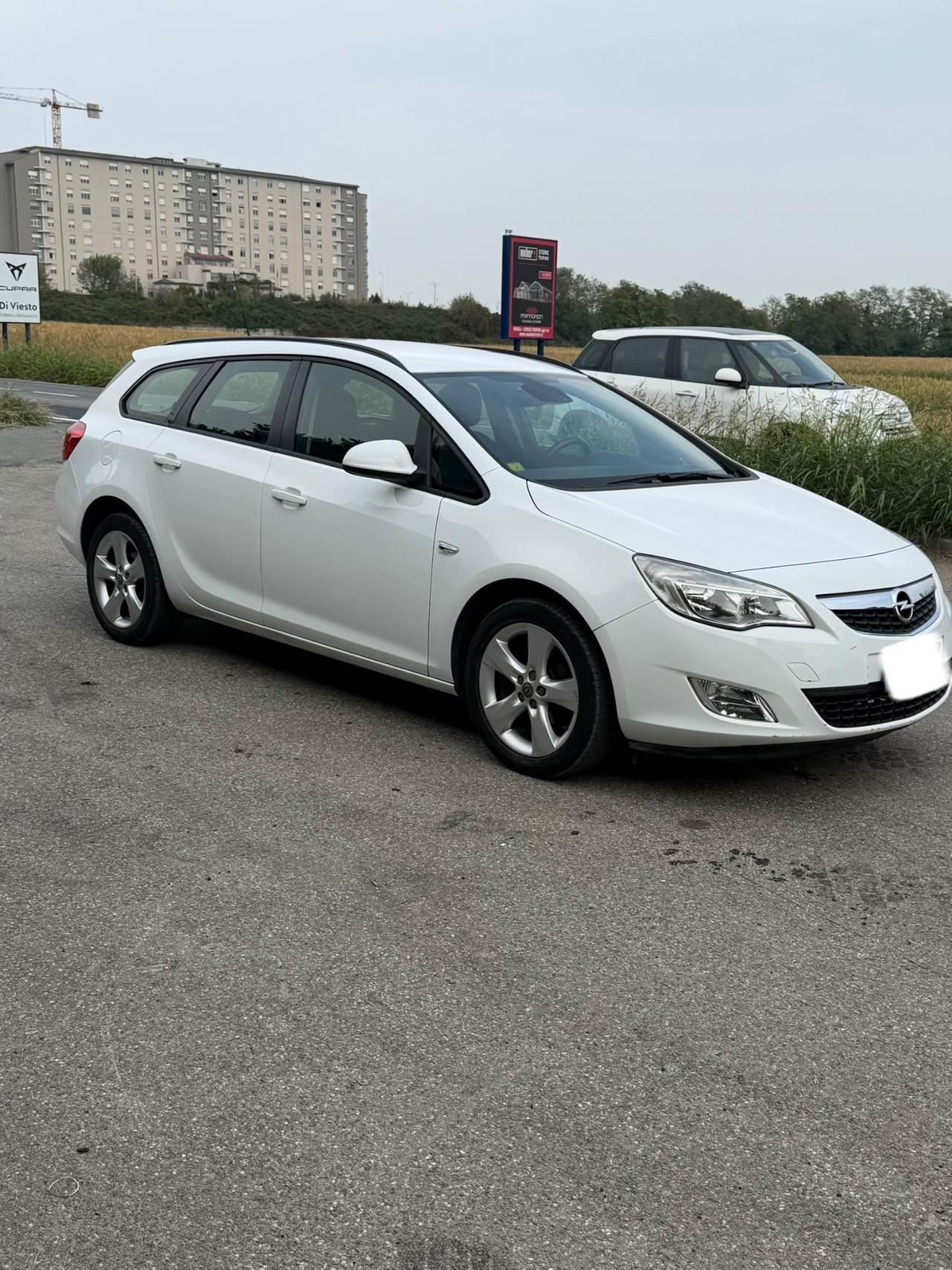 Opel Astra 1.4 100CV Sports Tourer Cosmo