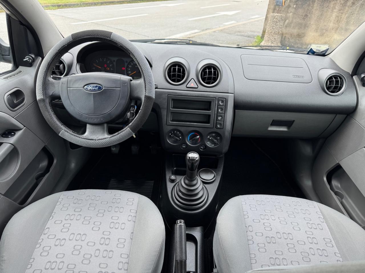 Ford Fiesta 1.2 16V 5p. Ghia