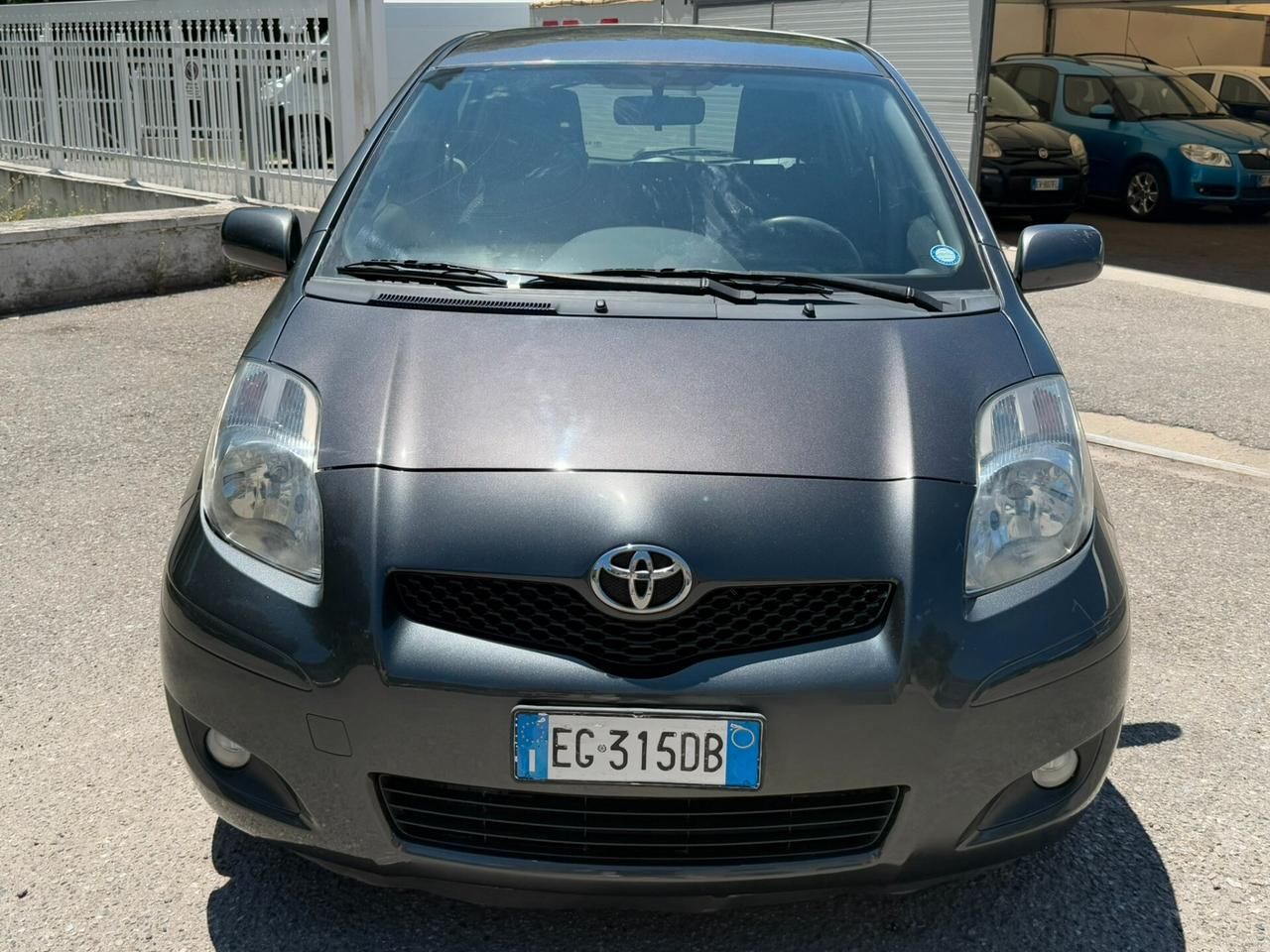 Toyota Yaris 1.0 5 porte Sol