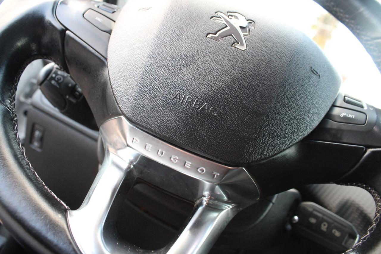 Peugeot 2008 BlueHDi 100 S&S Allure