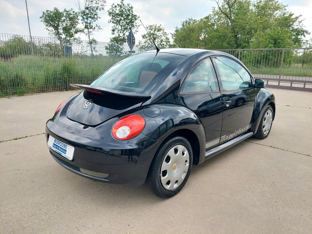 VOLKSWAGEN New Beetle 1.6 FL - 2009