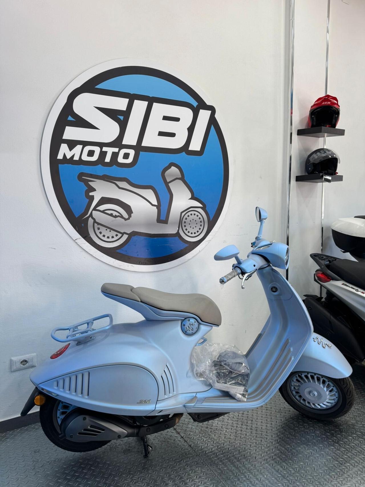 Vespa 946
