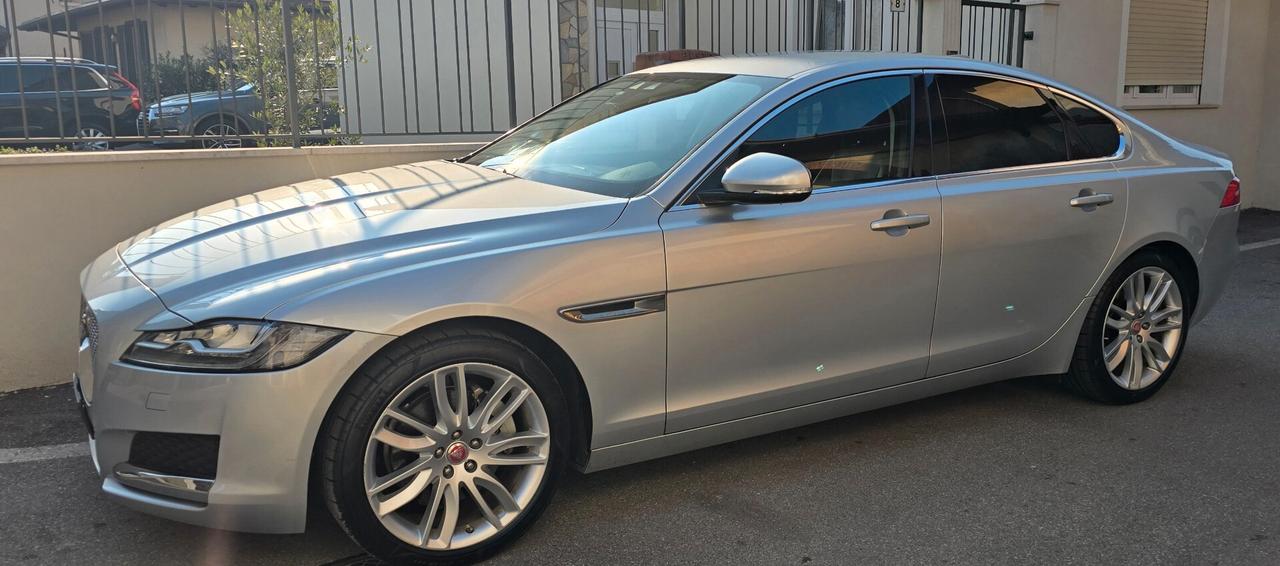 Jaguar XF 2.0 D 240 CV AWD aut. Portfolio