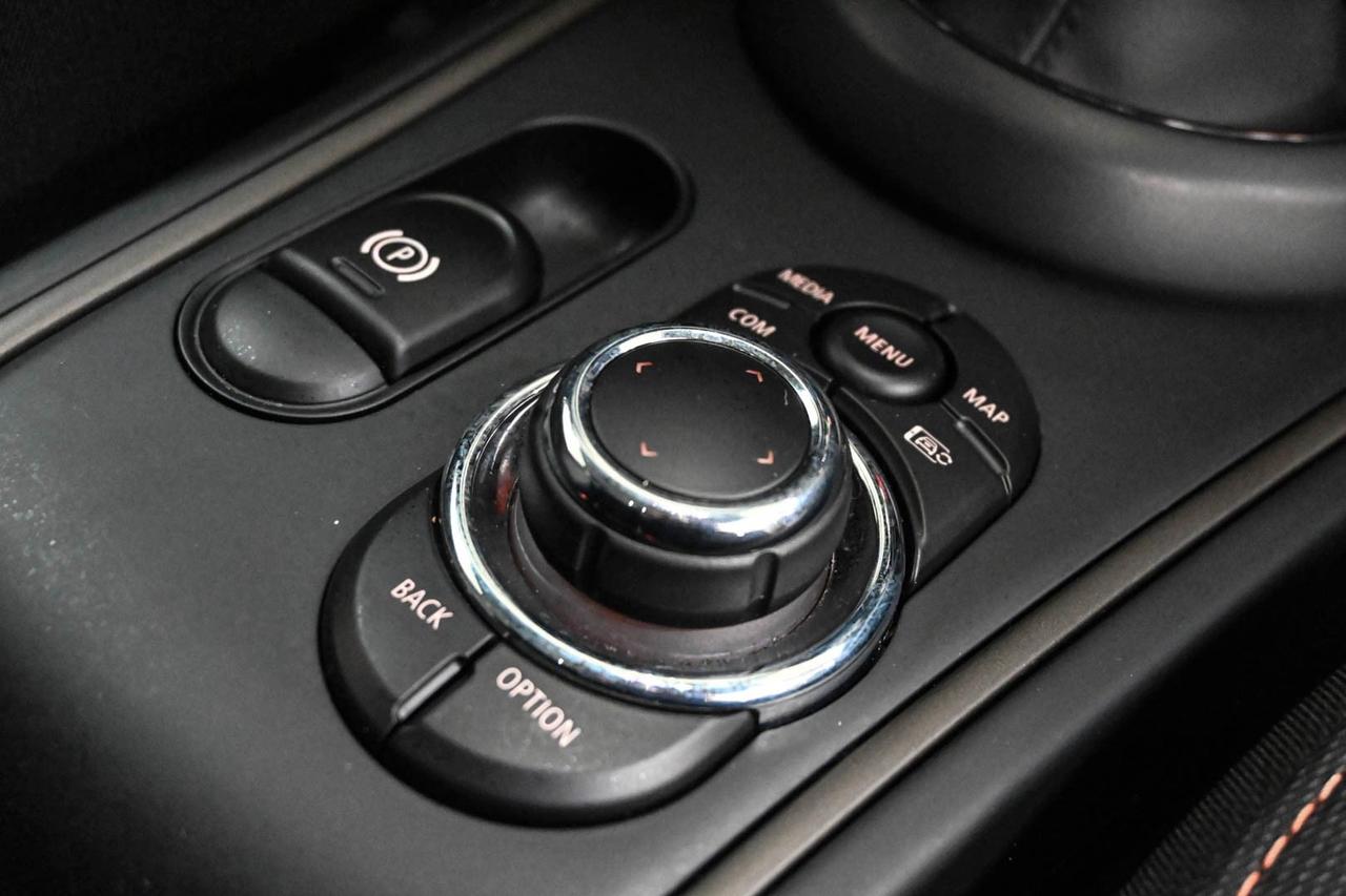 MINI Mini Countrym.(F60) Mini 1.5 Cooper Classi...