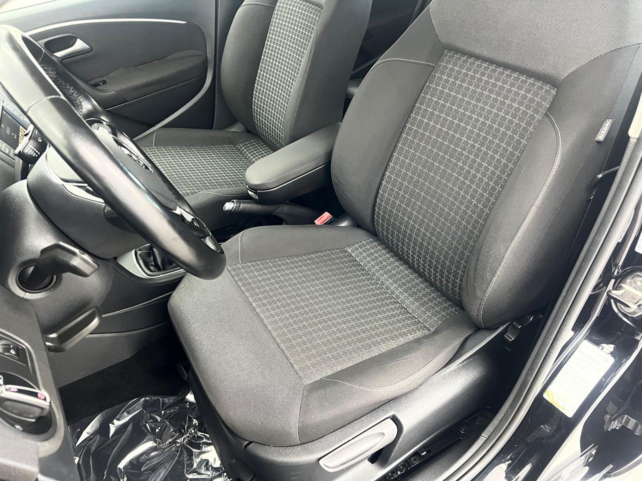 VOLKSWAGEN Polo V 2014 Polo 5p 1.4 tdi Comfortline 75cv