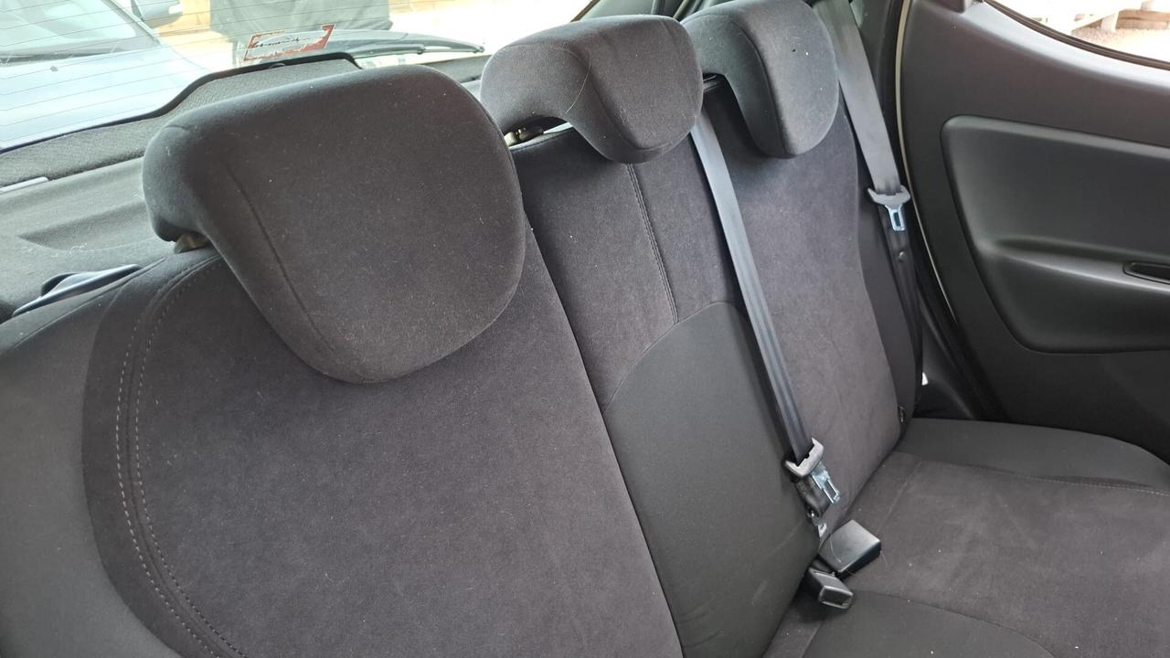 Lancia Ypsilon 1.3 MJT 16V 95 CV 5 porte S&S Silver