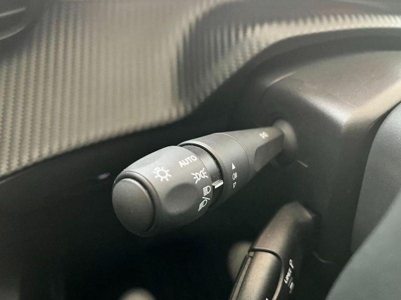 Peugeot 2008 PureTech 100 S&S Active Pack * PROMO *