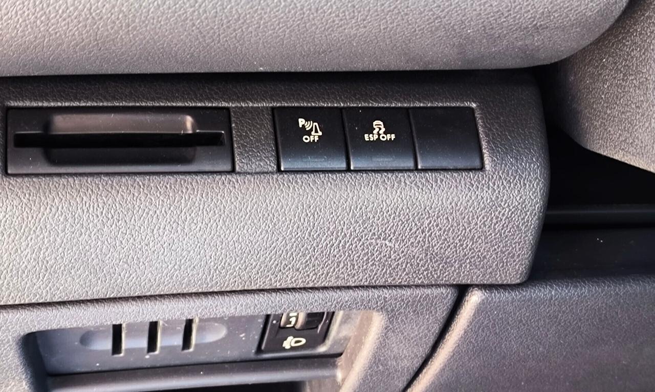 Peugeot 5008 1.6 HDi 110CV - 7 posti