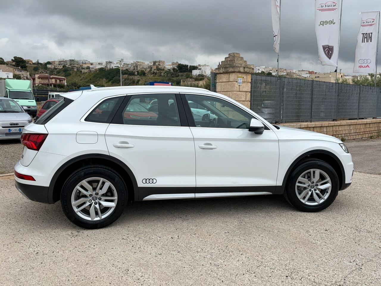 Audi Q5 2.0 TDI 190 CV quattro S tronic Business Sport