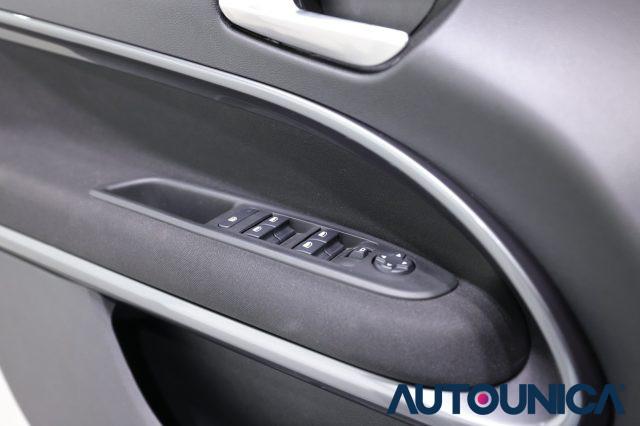 FIAT 600 HYBRID 100 CV DCT MHEV FARI LED