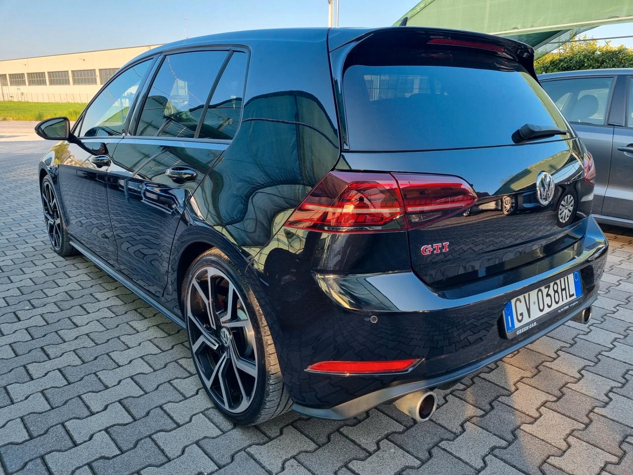 Volkswagen Golf GTI 2.0 245 CV TSI 5p.