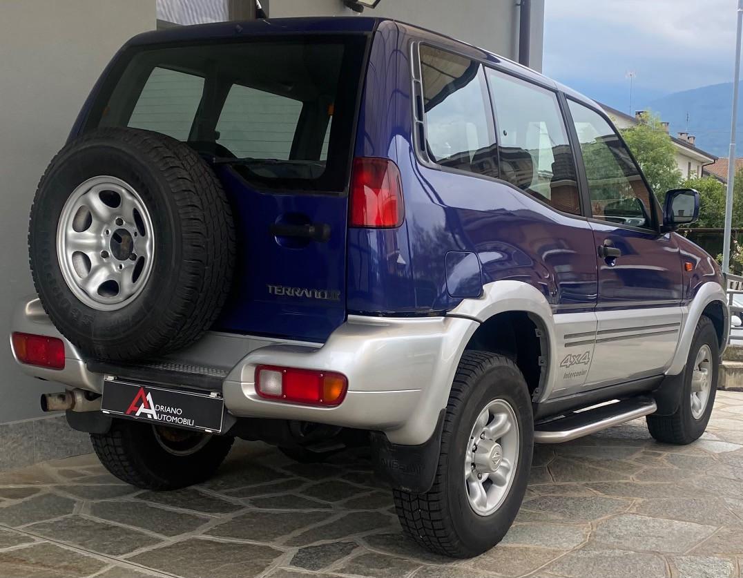 Nissan Terrano 3 Porte Terrano 3p 2.7 tdi SR Safari