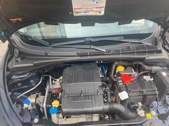 Lancia Ypsilon 1.2 69 CV 5 porte Apple Connect clima ideale per neopatentati